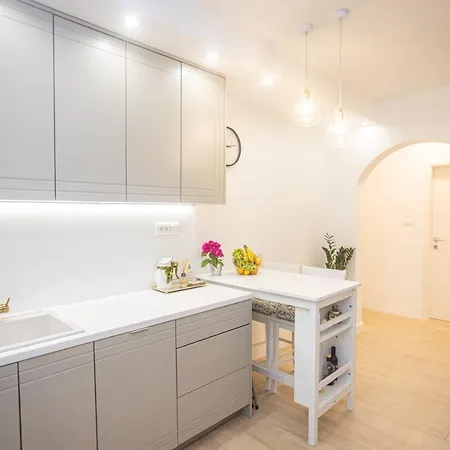 Hidden Oasis Luxury Apartment Split